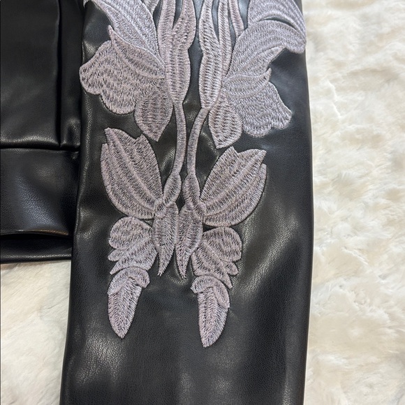 Ursine  Embroidered Women's Jacket Size Small . - Picture 10 of 12